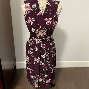 CALVIN KLEIN Size 6 floral sleeveless wrap dress